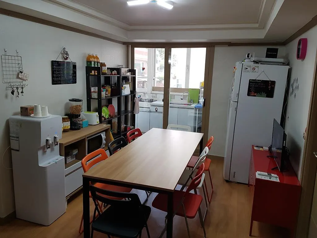 ソウル特別市 ルームメイト イン イファ Bed & Breakfast